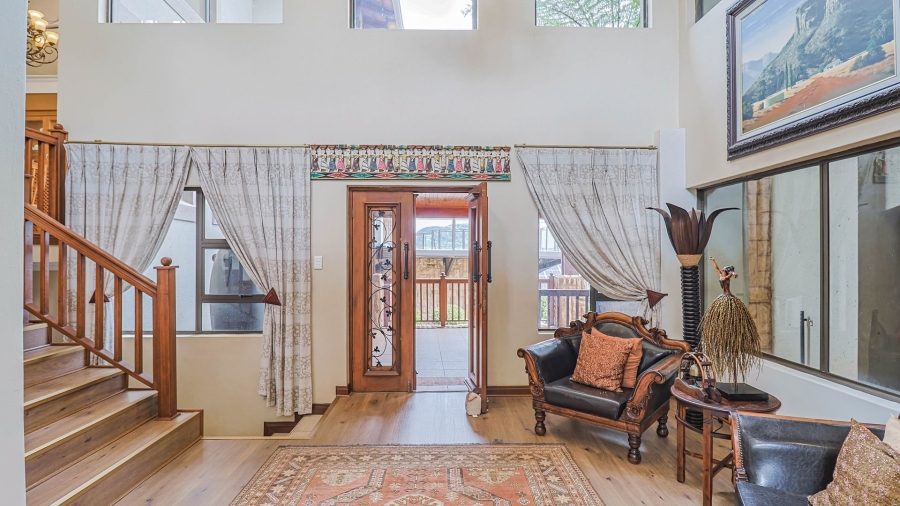 5 Bedroom Property for Sale in Birdwood Estate North West